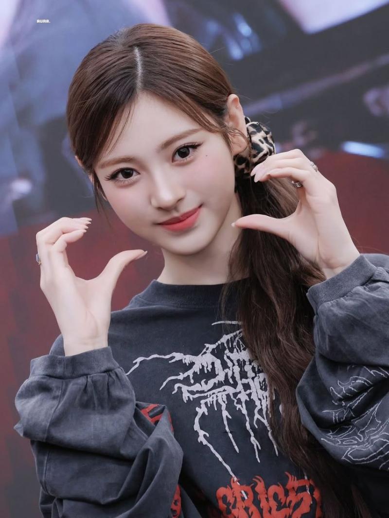 MEOVV (미야오) 안나