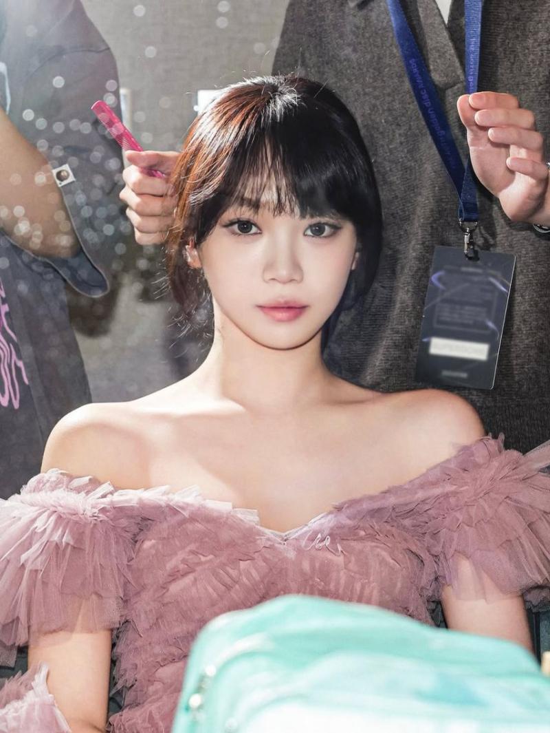 LE SSERAFIM (르세라핌) 김채원