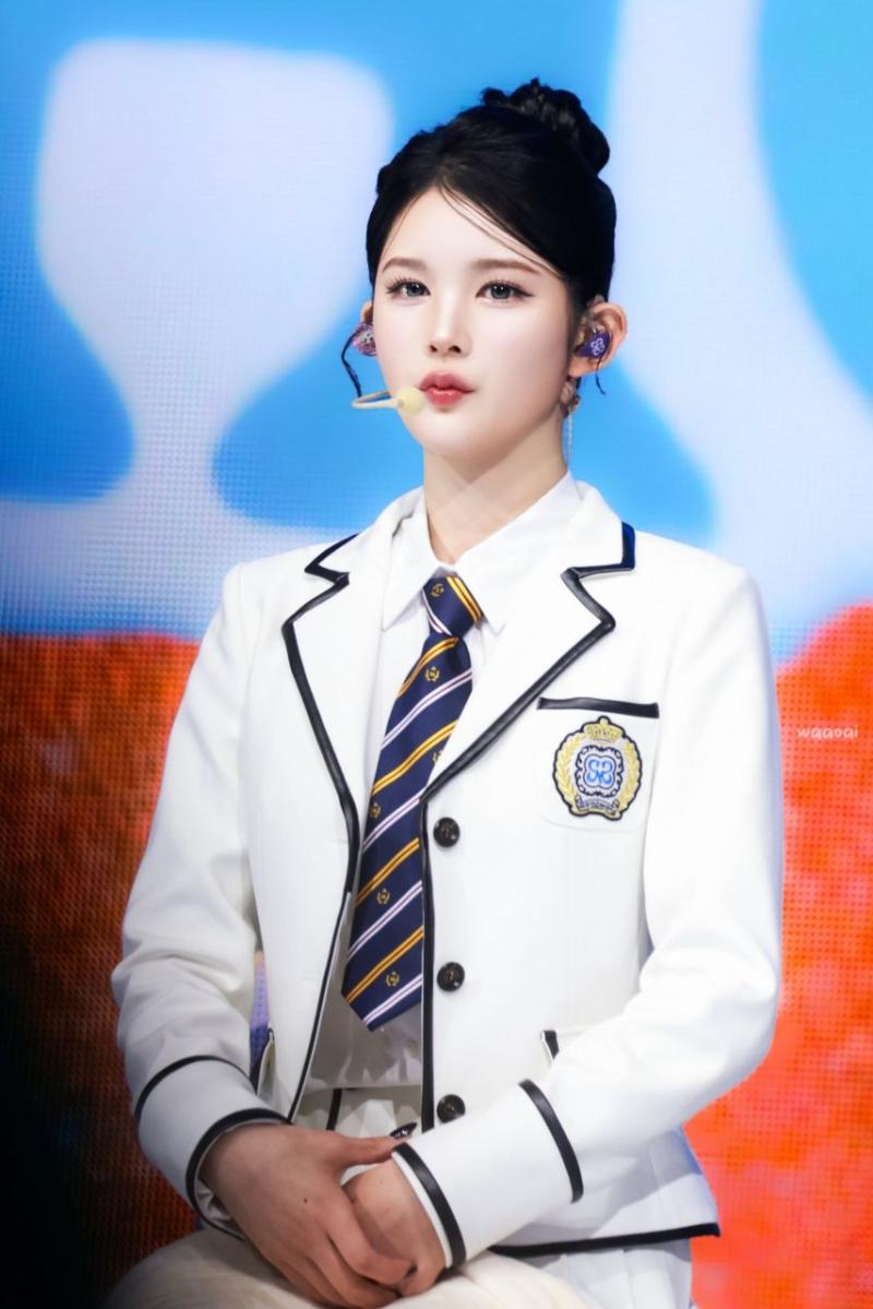 하츠투하츠 에이나