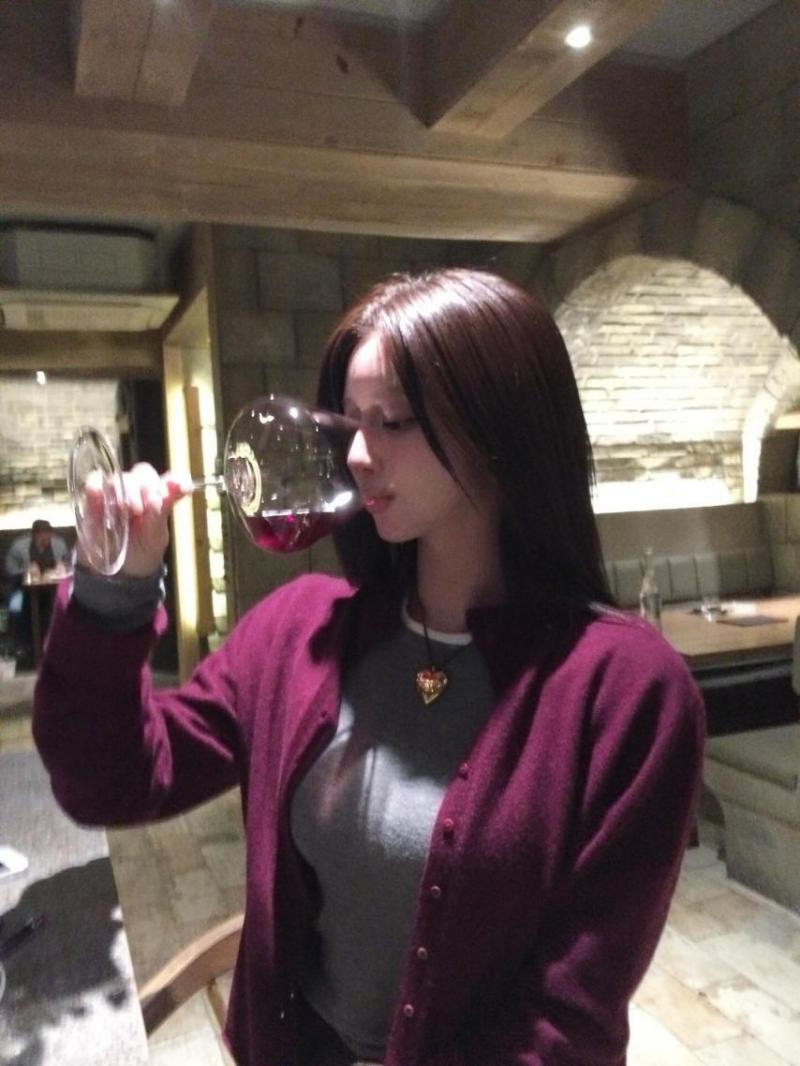 홍지윤 김설현 인별