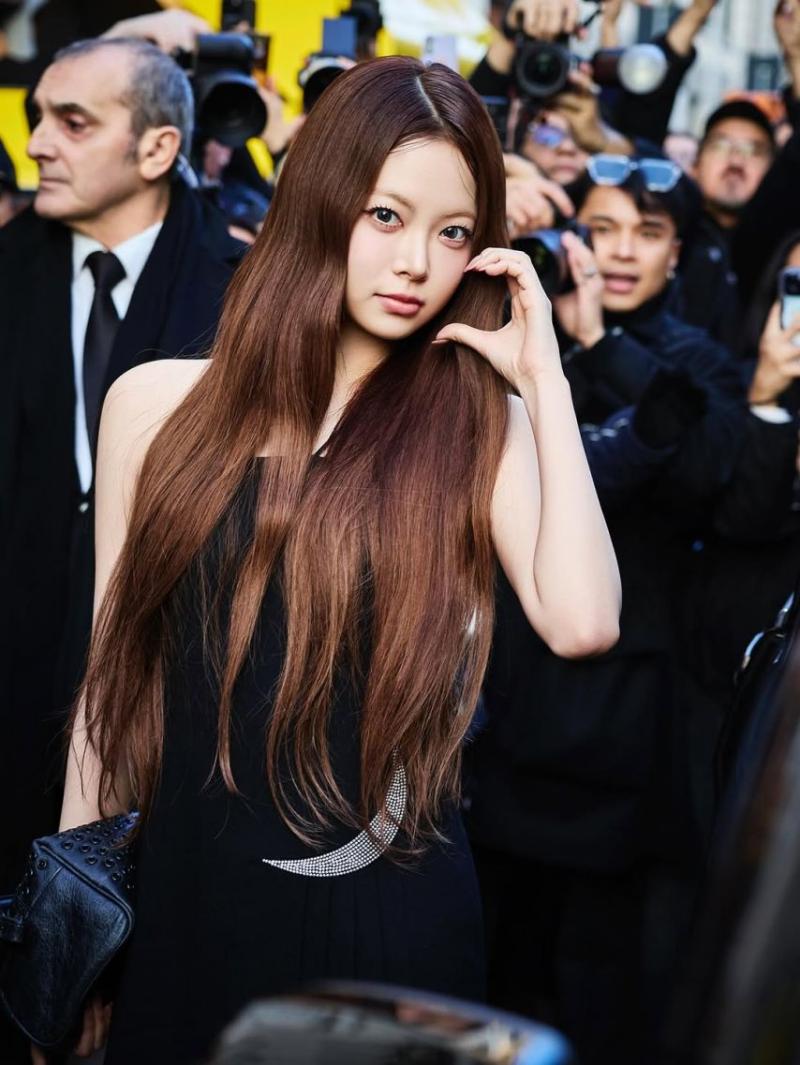 LE SSERAFIM (르세라핌) 홍은채