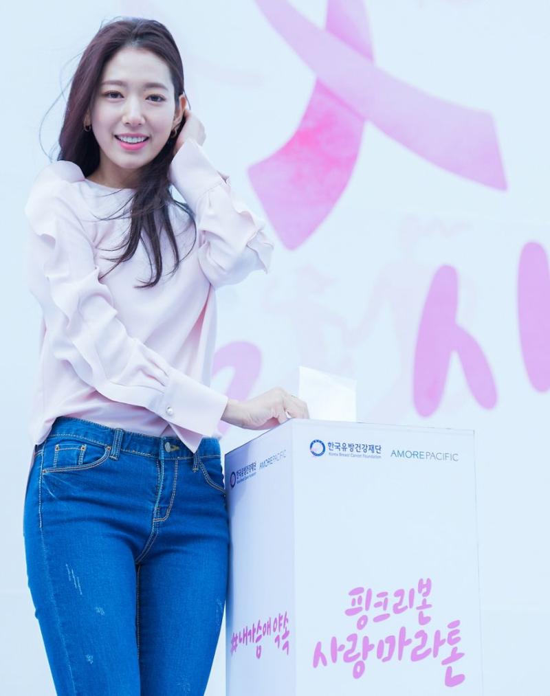 10년도 지난 행사장에서 찍었던 박신혜