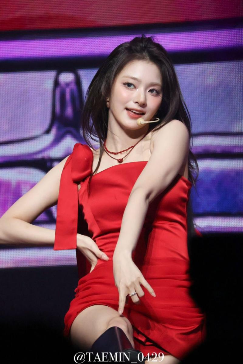 프로미스나인 이나경