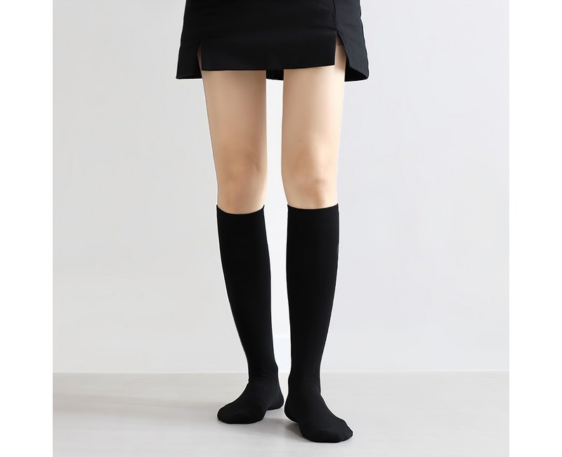 코지라벨 여성용 스커트에 잘어울리는 베이직 니삭스