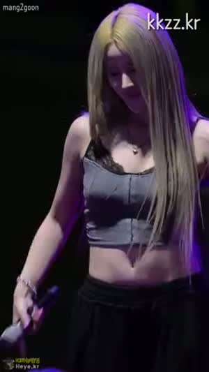 파인 레이스 민소매 키스오브라이프 벨