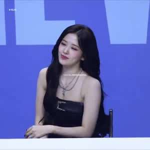 오늘 쇼케이스 아이브 안유진