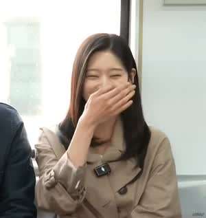 김민주 샤이닝 포스터 메이킹 . GIF