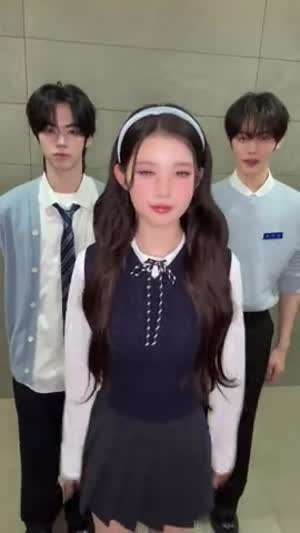 하츠투하츠 에이나(w/제베원 규빈, 투어스 도훈)