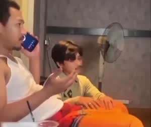 아니 두드리라고!