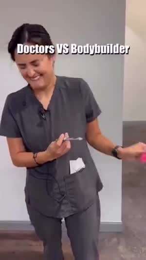 의사 VS 보디빌더