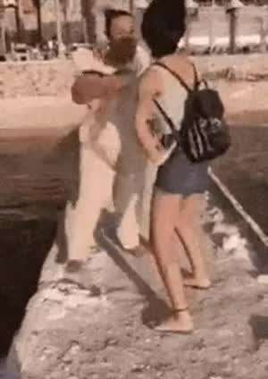 체급차이가 나는 두 여자의 싸움