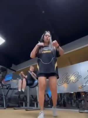 헬스장 브이로그 대참사.gif